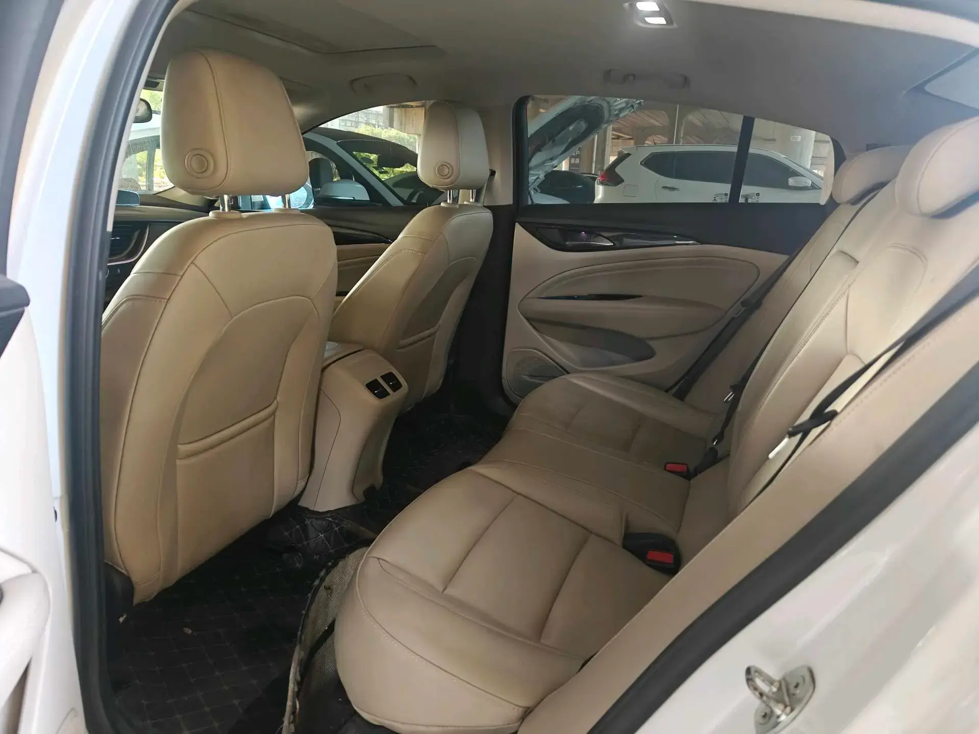 2020 BUICK REGAL thumbnail 3