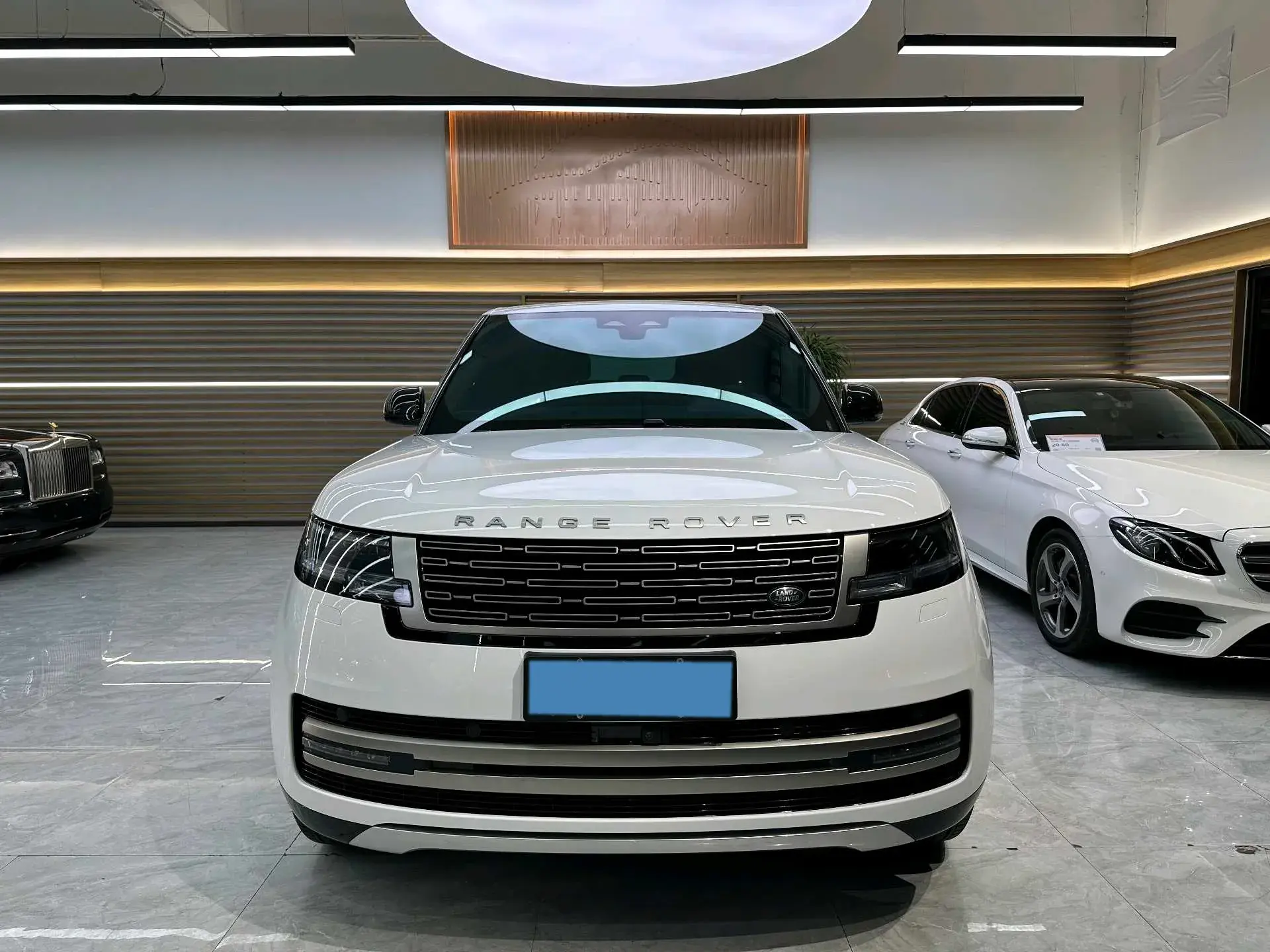 2024 LAND ROVER thumbnail 2