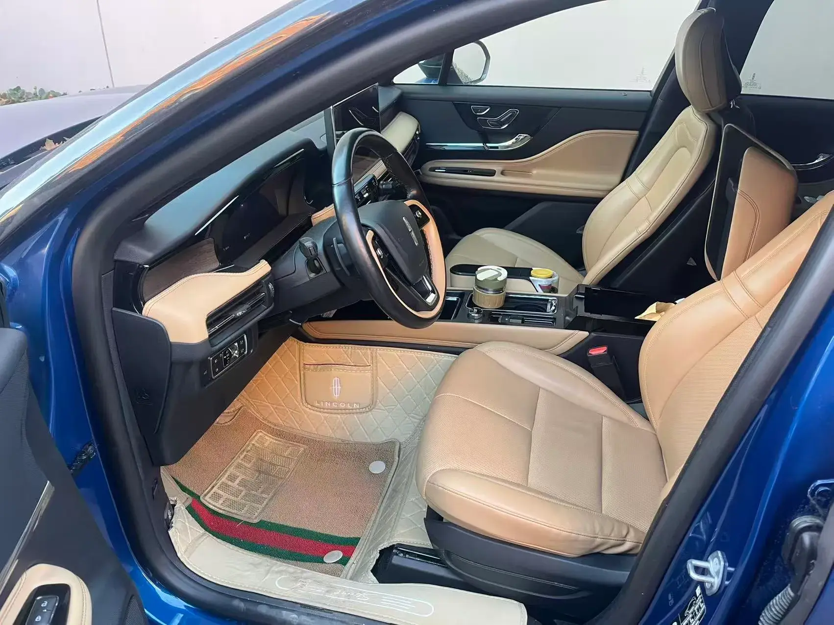 2021 LINCOLN CORSAIR thumbnail 2