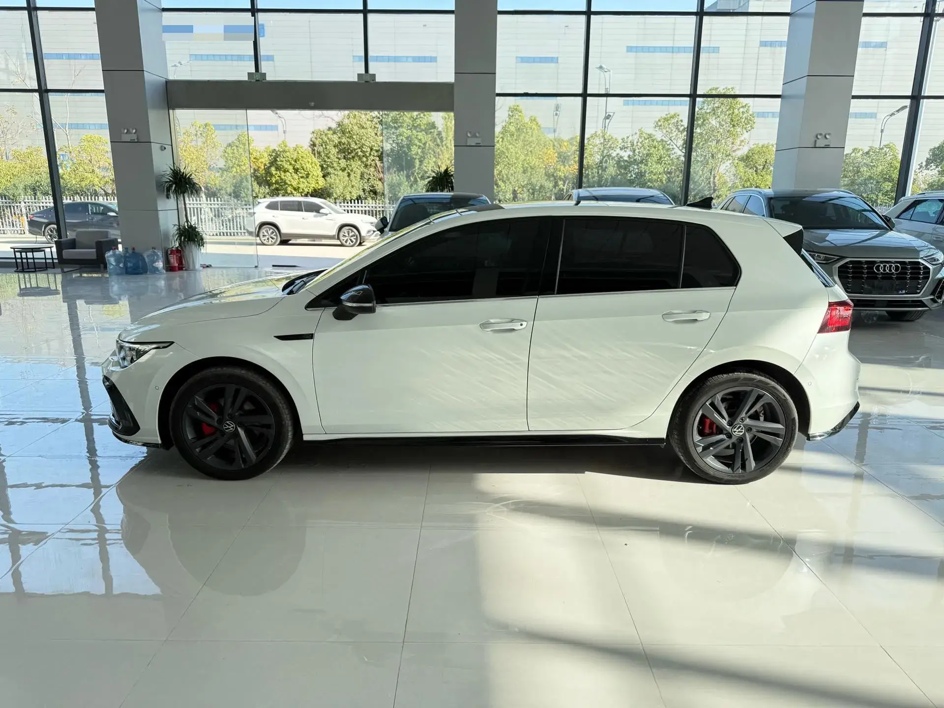 2023 VOLKSWAGEN GOLF thumbnail 4