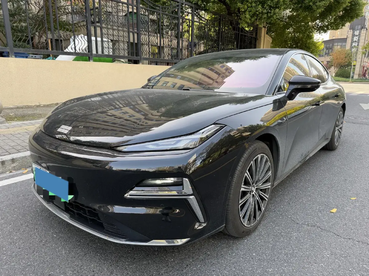 2025 Geely Galaxy Starshine 8 1.5L 112HP L4 1DHT PHEV