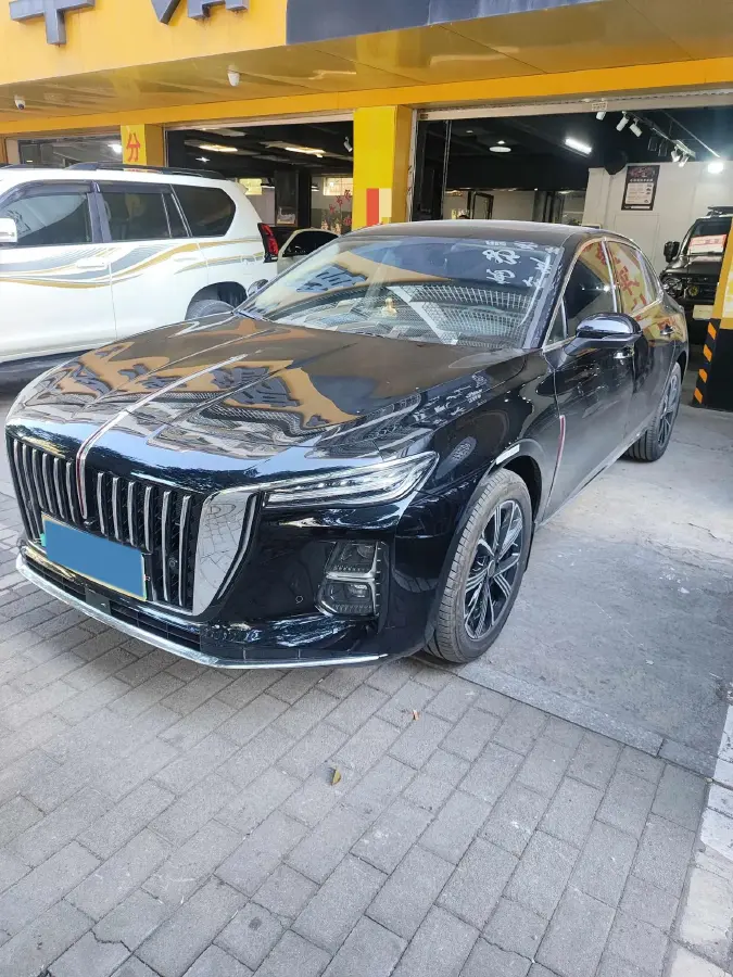 2025 HongQi H5 1.5T 150HP L4 1DHT PHEV
