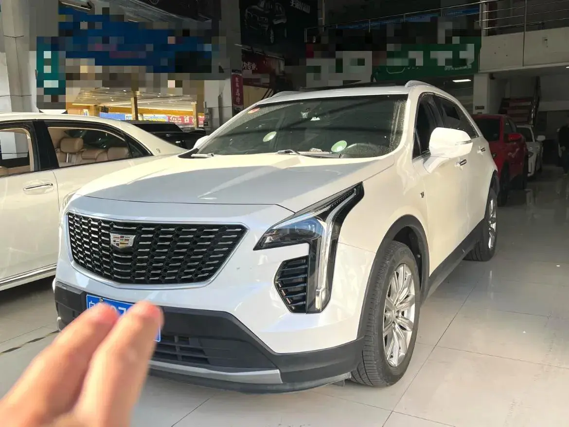 2020 CADILLAC XT4 view 1