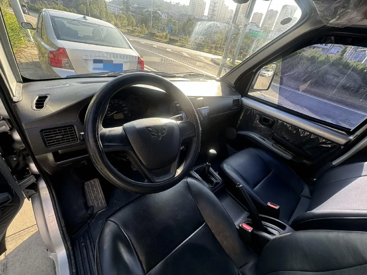2021 WuLing RongGuang Mini Truck 1.2L 76HP L4 5MT,autocango,china used car exporter,china ev exporter,chinese used car exporter,chinese used ev exporter