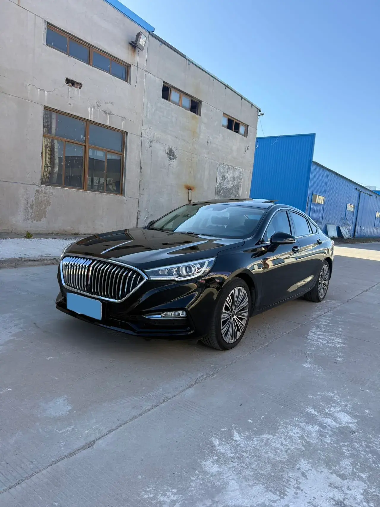 2022 HONGQI H5 view 1