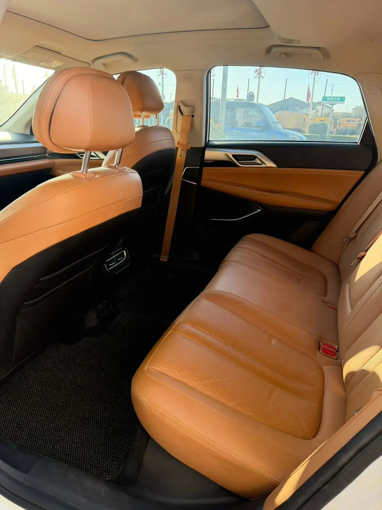 2021 XPENG P5 thumbnail 4