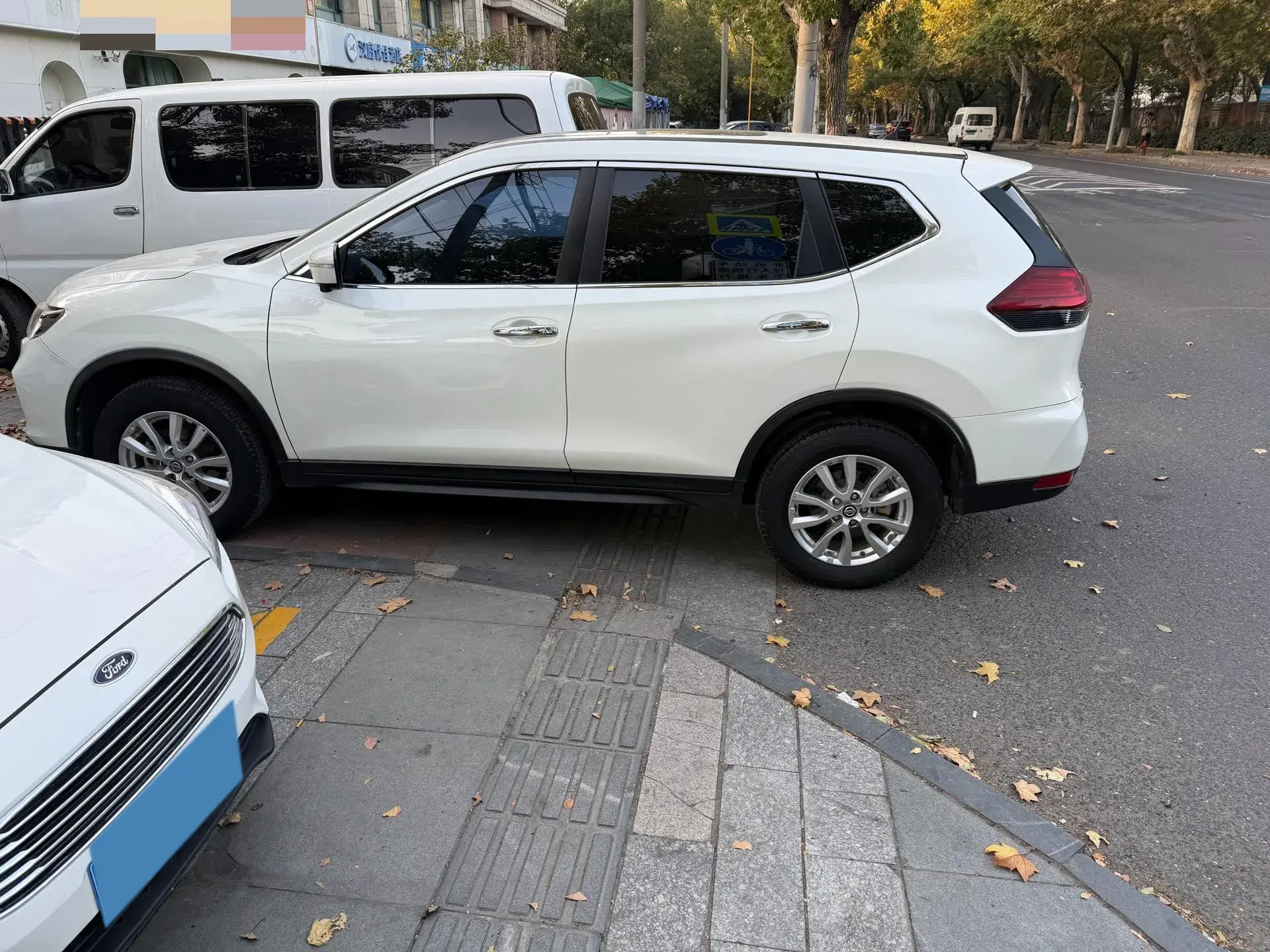 2023 NISSAN X-TRAIL thumbnail 4