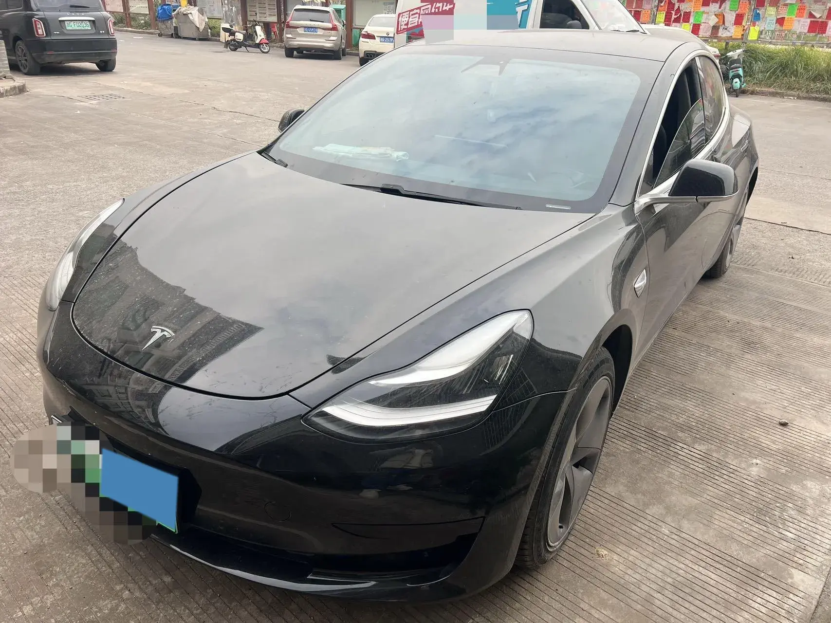 2020 TESLA MODEL view 1