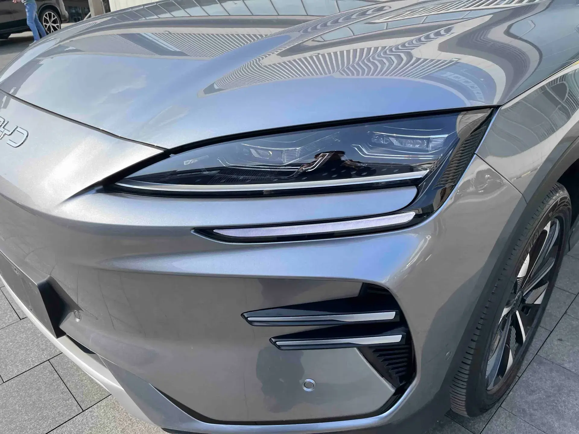 2025 BYD SONG thumbnail 3