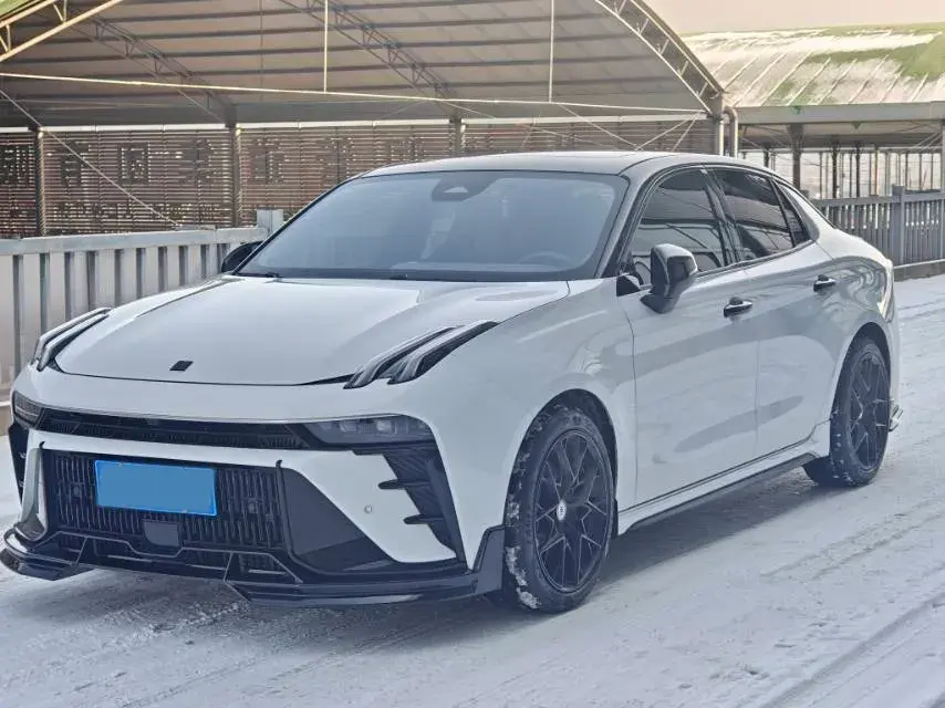 2023 LYNK&CO 03 view 1