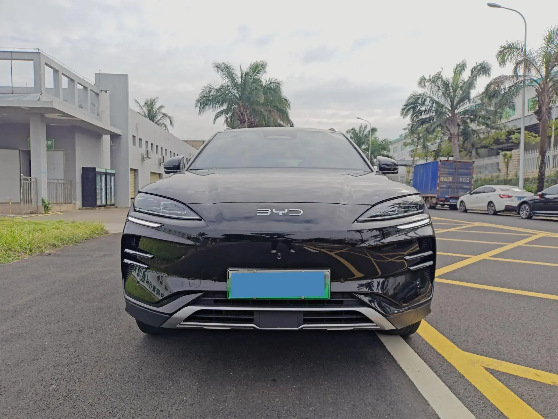 2025 BYD SONG thumbnail 2