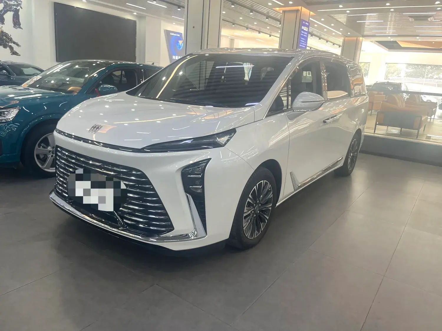 2025 BUICK GL8 view 1