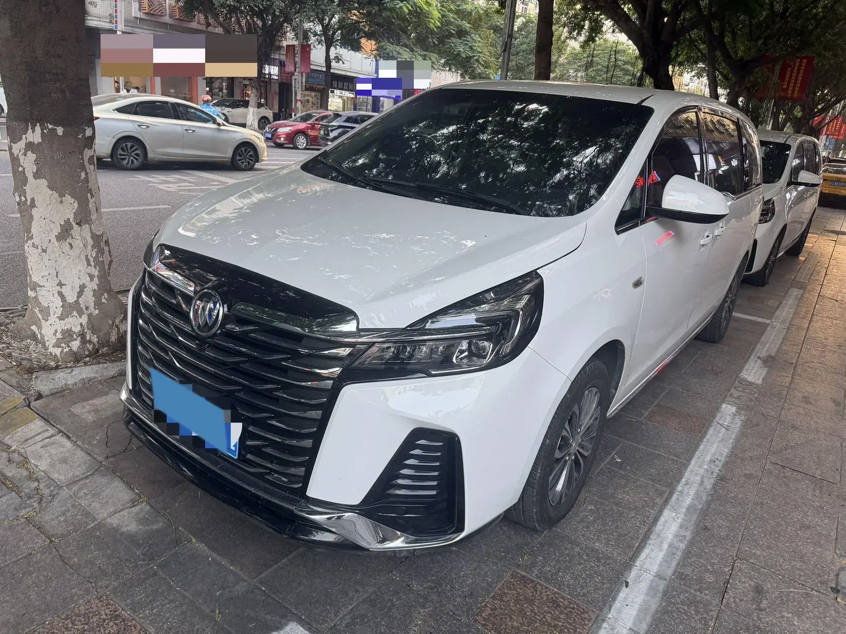 2023 BUICK GL8 view 1