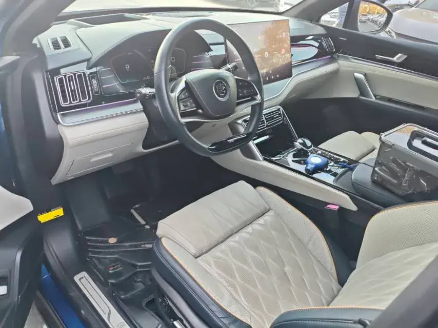 2022 BYD TANG thumbnail 3