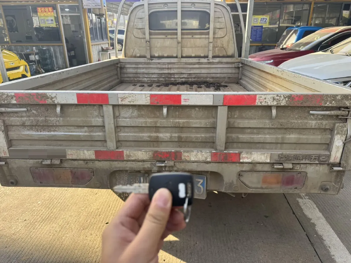 2022 WuLing RongGuang New Truck 1.8L 125HP L4 5MT,autocango,china used car exporter,china ev exporter,chinese used car exporter,chinese used ev exporter