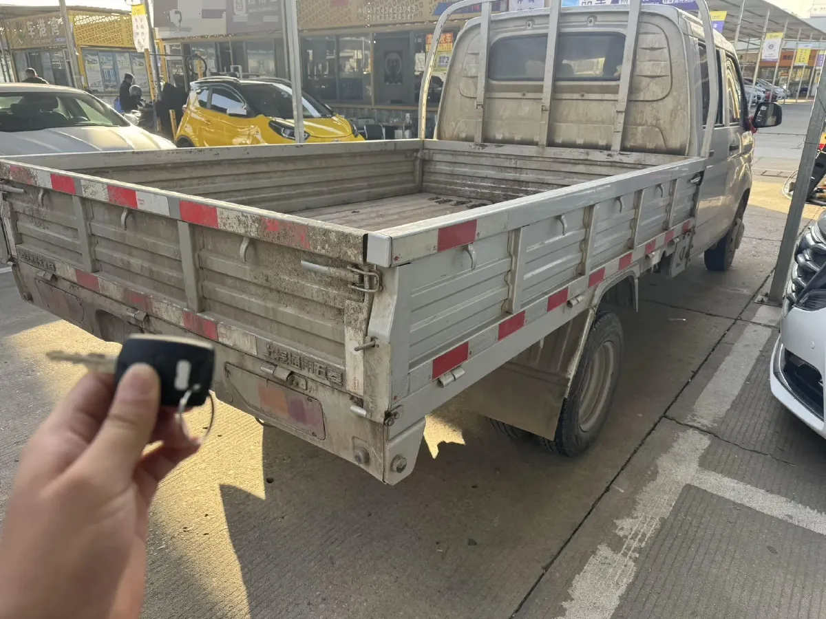 2022 WuLing RongGuang New Truck 1.8L 125HP L4 5MT,autocango,china used car exporter,china ev exporter,chinese used car exporter,chinese used ev exporter