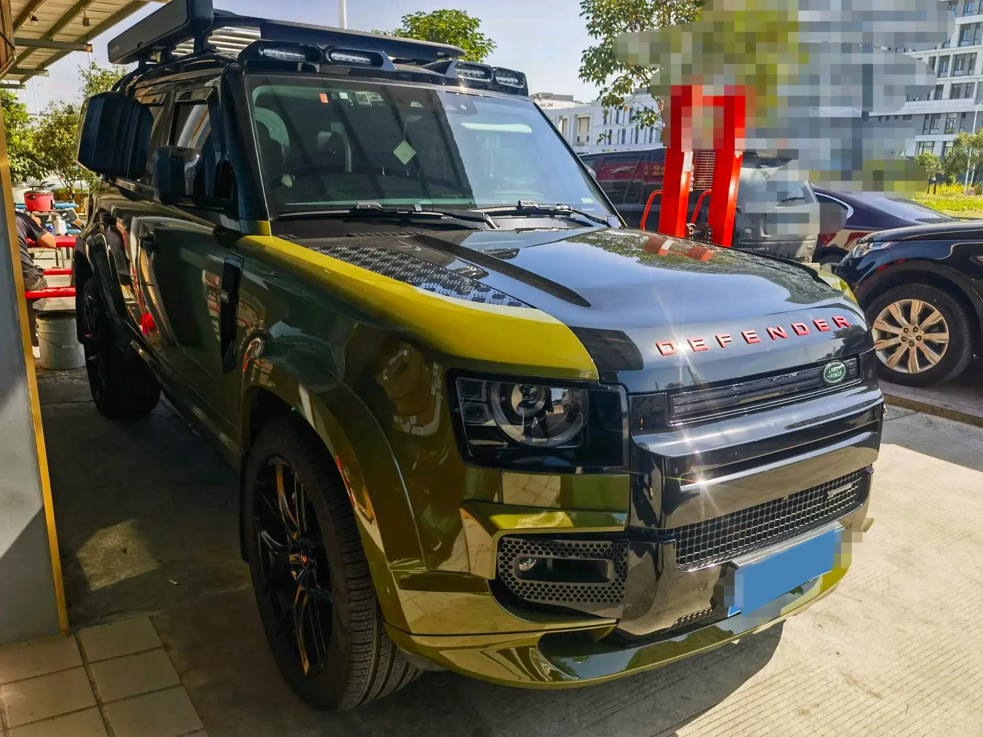 2023 LAND ROVER thumbnail 2