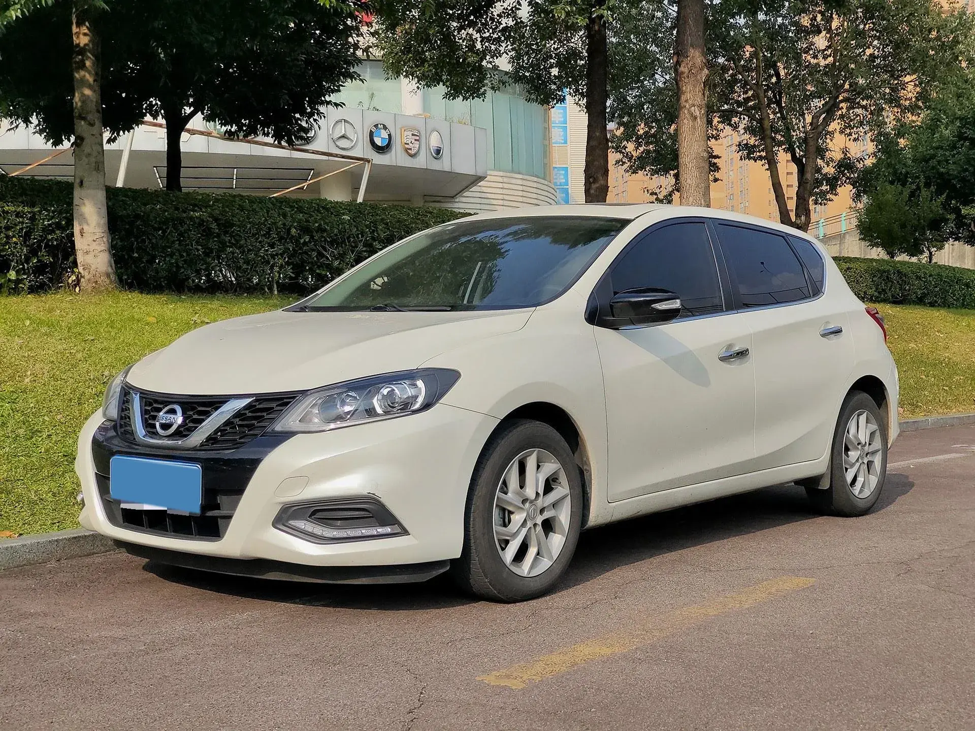 2021 NISSAN TIIDA view 1