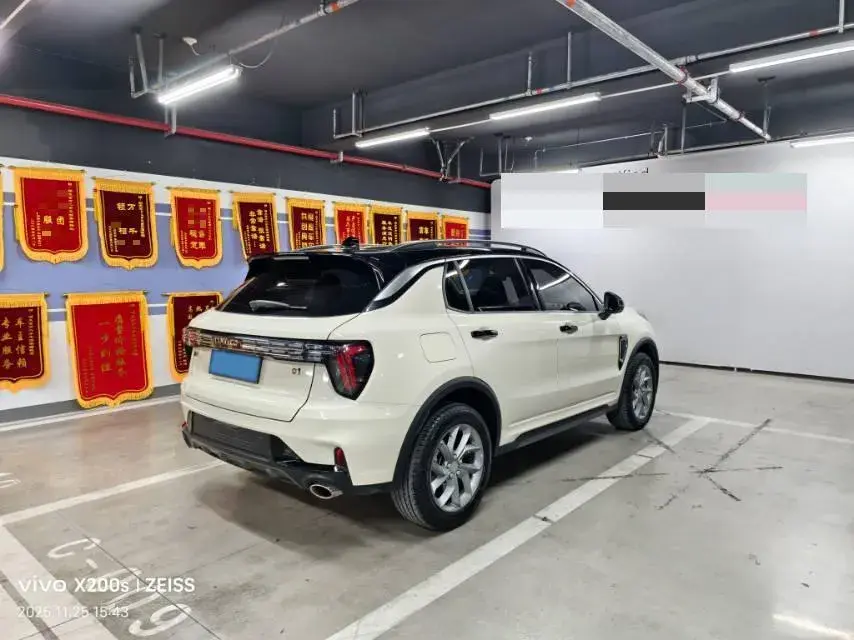 2023 LYNK&CO 01 thumbnail 4