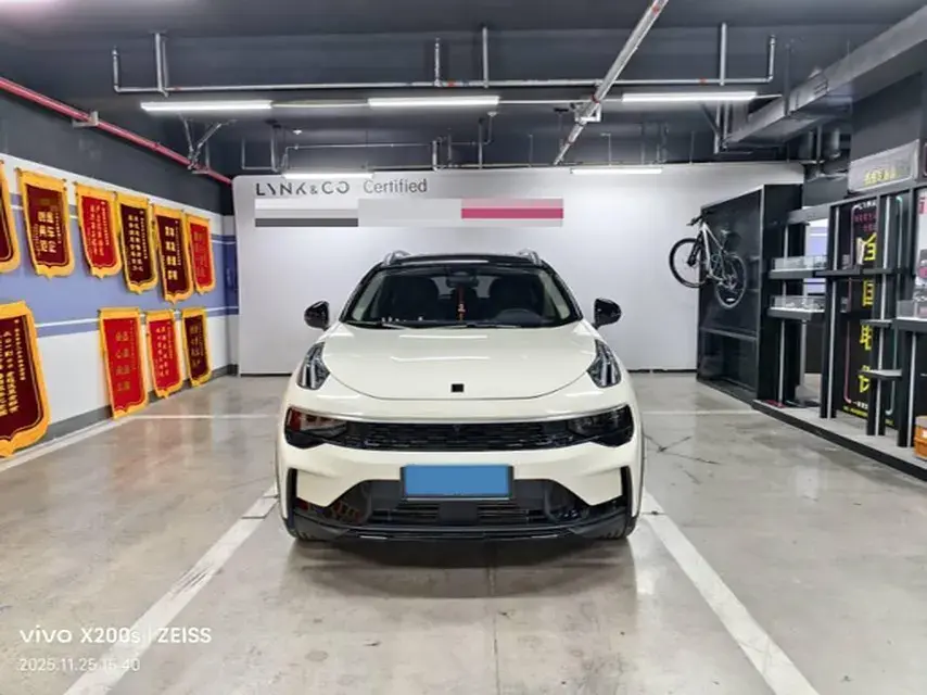 2023 LYNK&CO 01 thumbnail 2