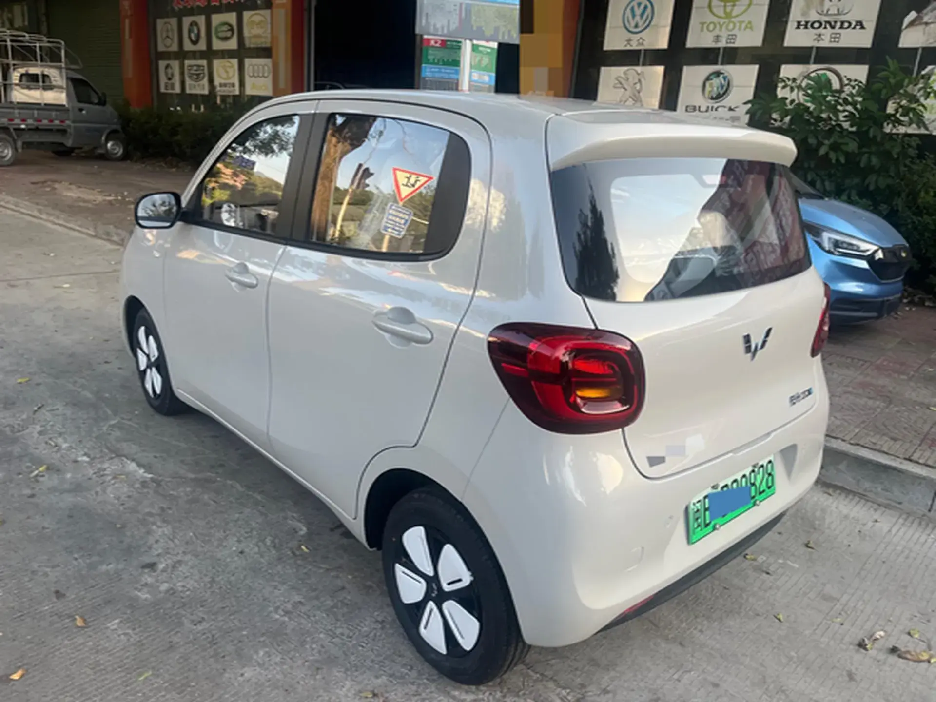 2025 WULING HONGGUANG thumbnail 4