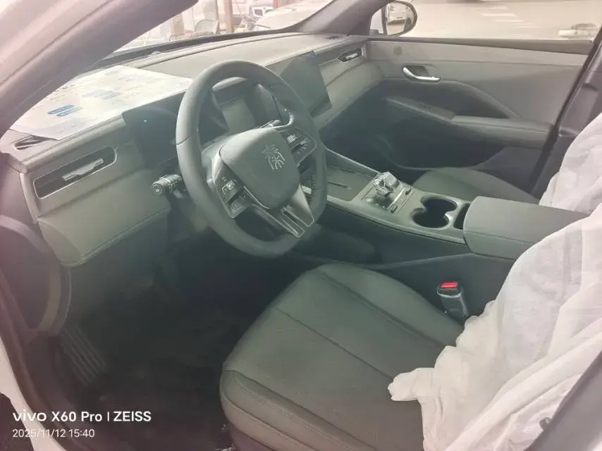 2025 BYD SEAL05 thumbnail 2