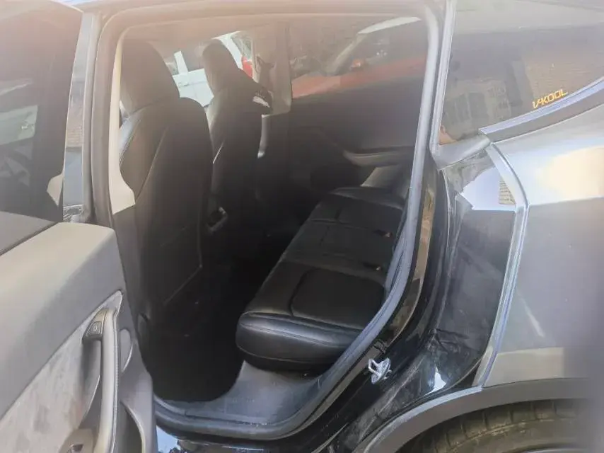 2022 TESLA MODEL thumbnail 3