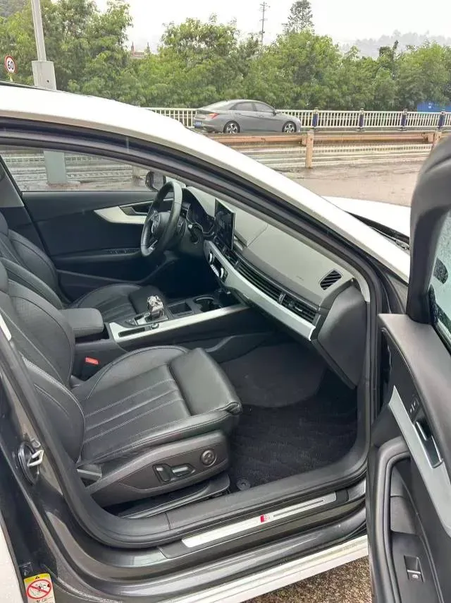 2020 Audi A4L 2.0T 150HP L4 7DCT,autocango,china used car exporter,china ev exporter,chinese used car exporter,chinese used ev exporter