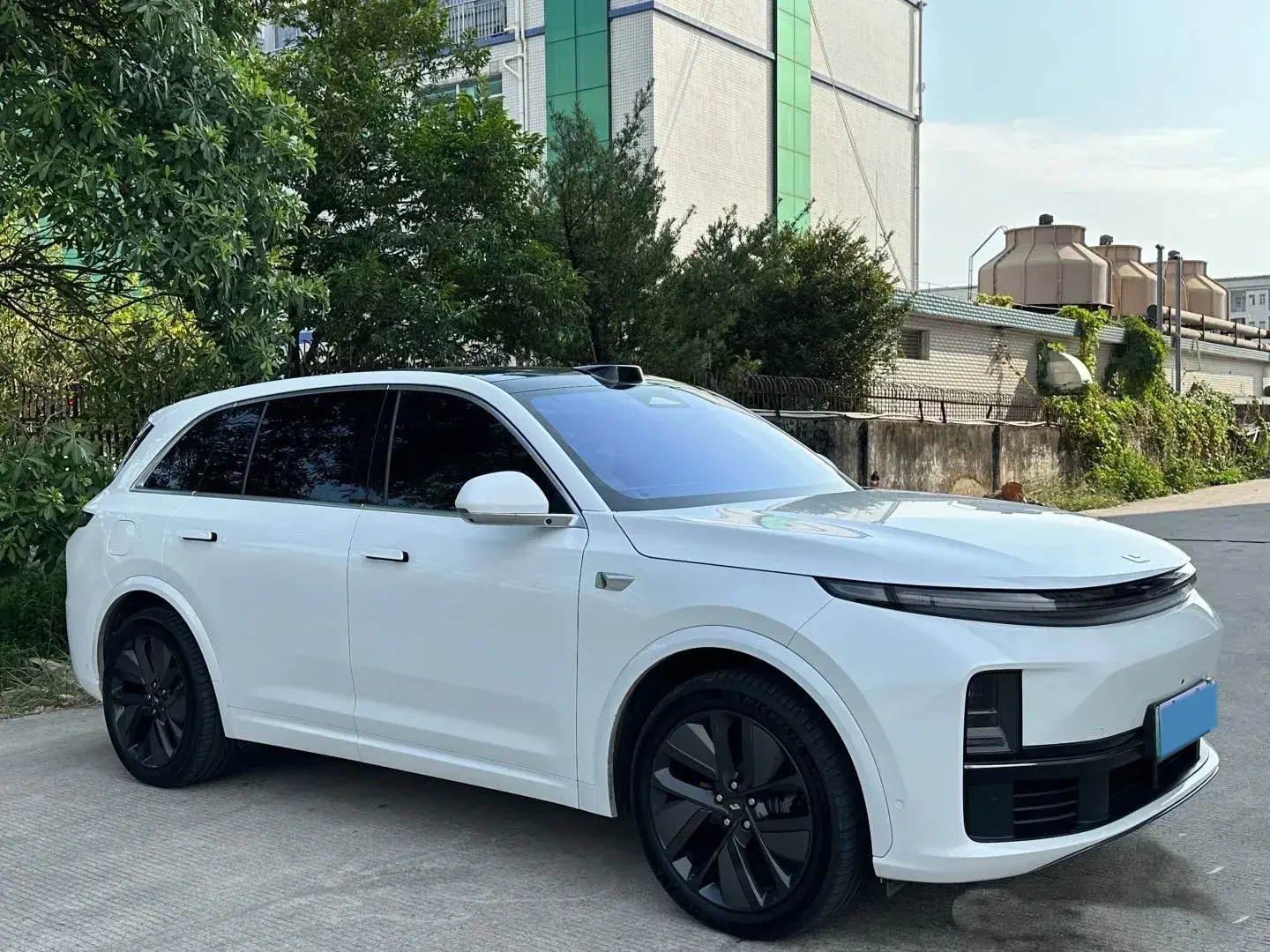 2024 LI L7 thumbnail 3