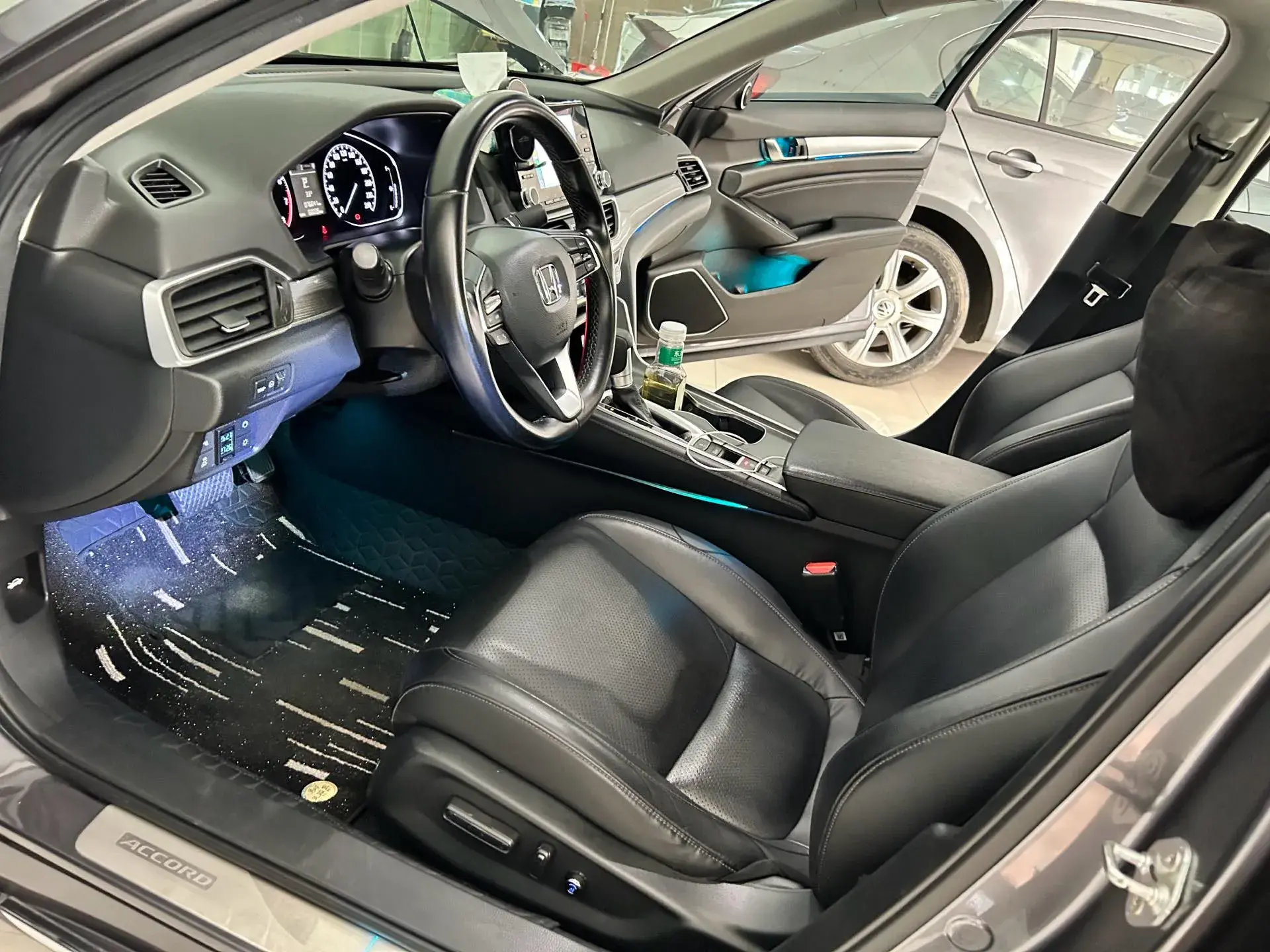 2018 HONDA ACCORD thumbnail 2