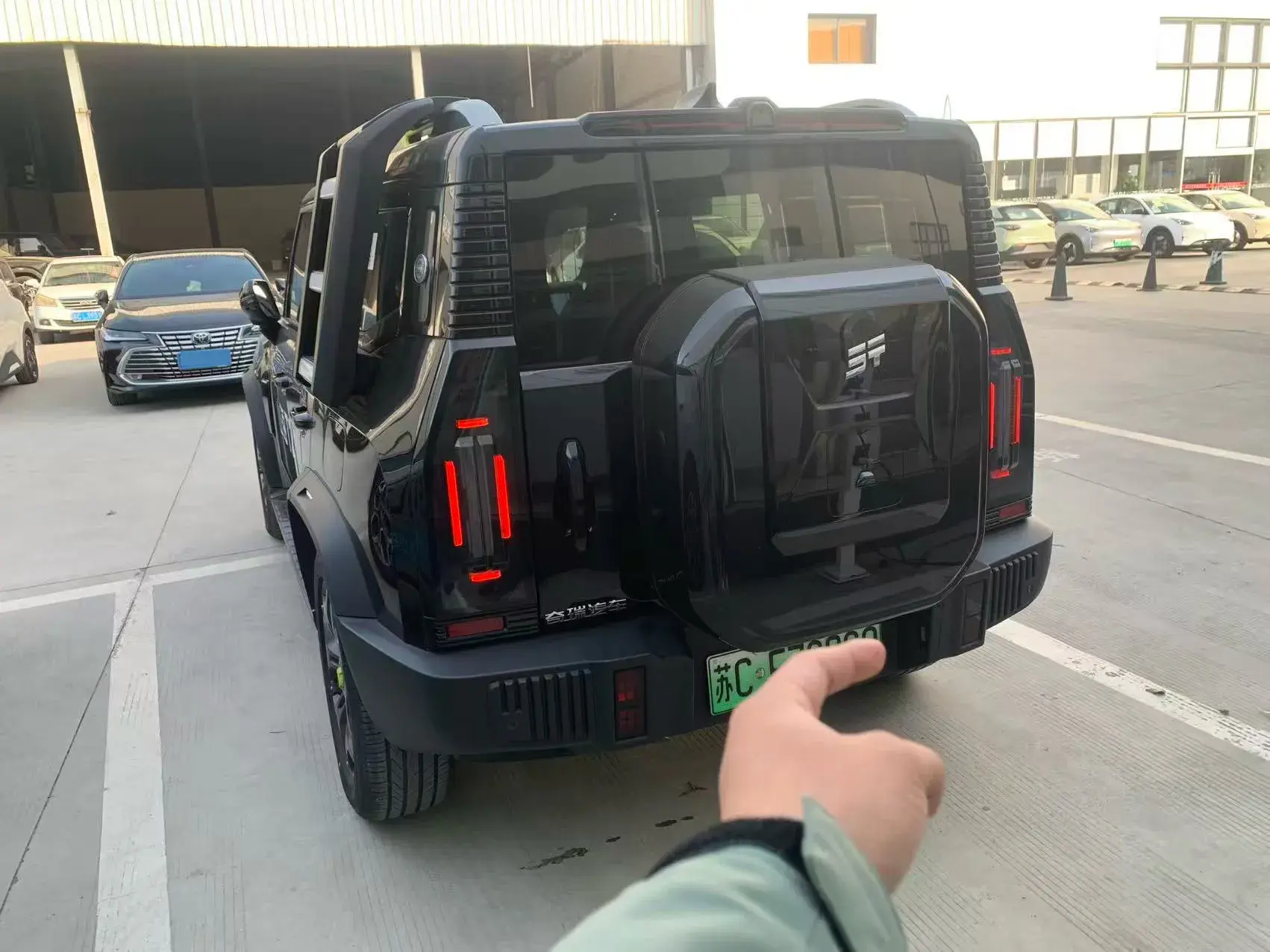 2023 JETOUR T2 thumbnail 4