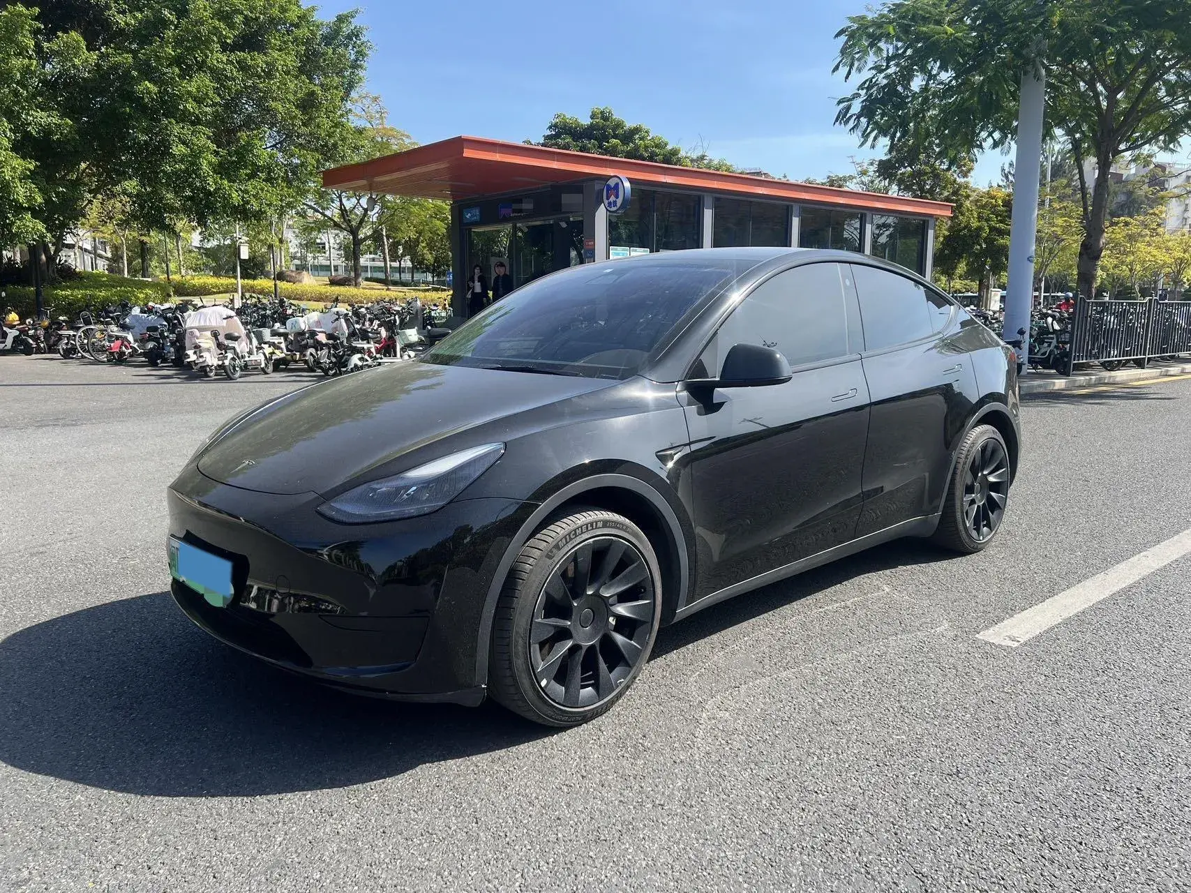 2023 TESLA MODEL view 1