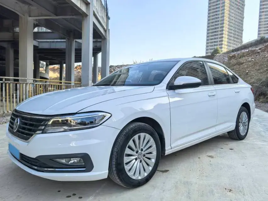 2019 VOLKSWAGEN LAVIDA view 1