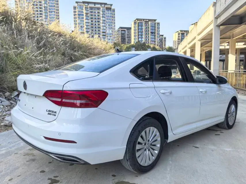 2019 VOLKSWAGEN LAVIDA thumbnail 4