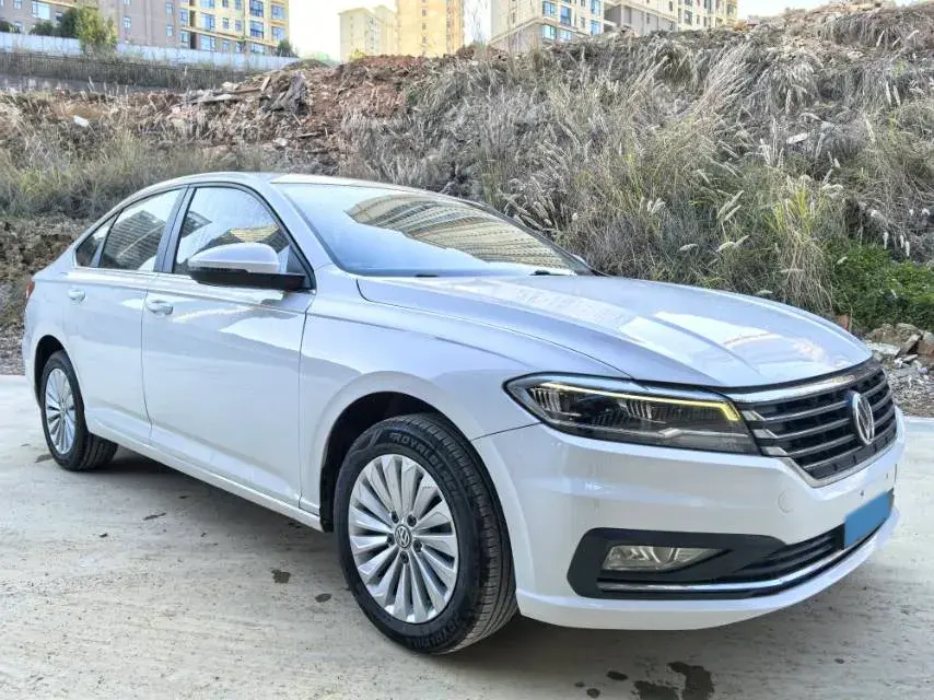 2019 VOLKSWAGEN LAVIDA thumbnail 3