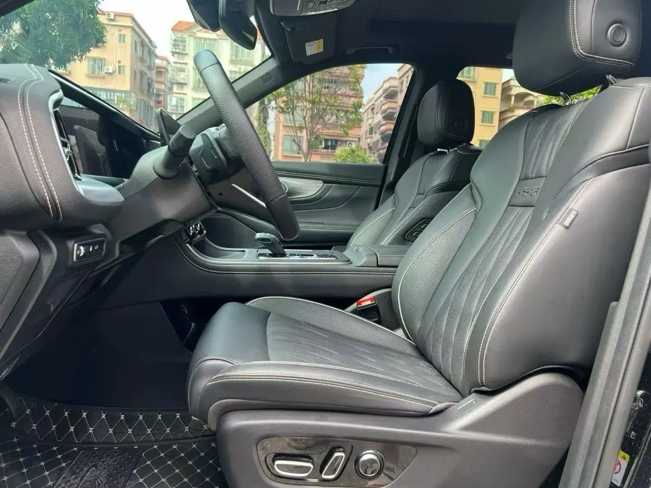 2022 GAC TRUMPCHI thumbnail 4