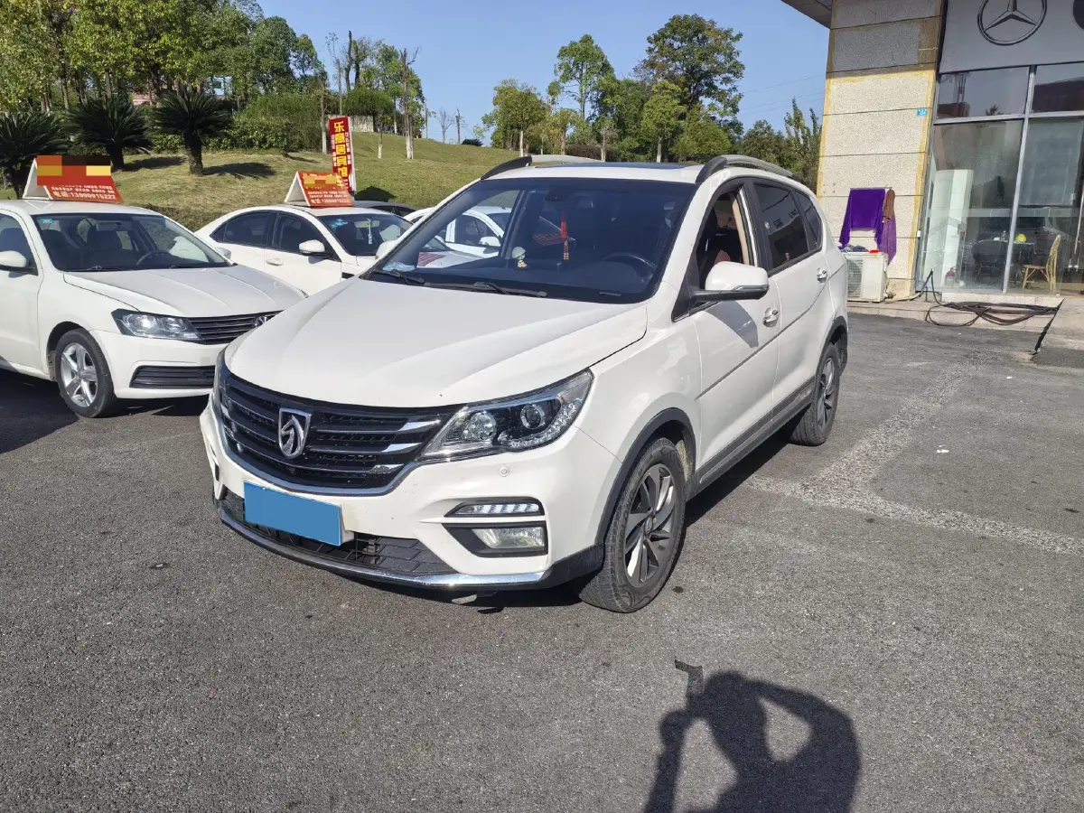 2017 BaoJun 560 1.5T 150HP L4 6DCT