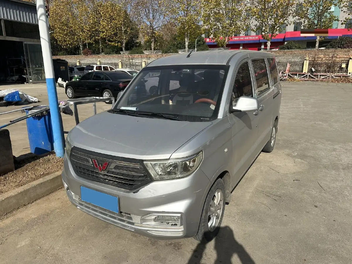 2019 WuLing HongGuang Plus 1.5T 147HP L4 6MT