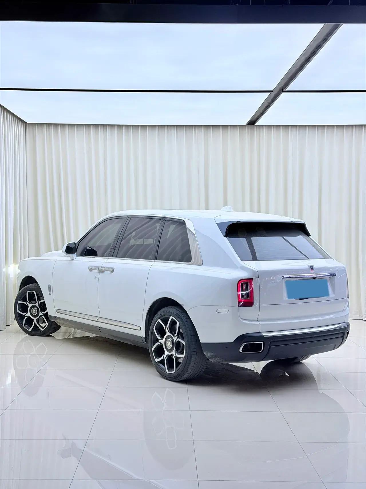 2018 ROLLS-ROYCE CULLINAN thumbnail 3