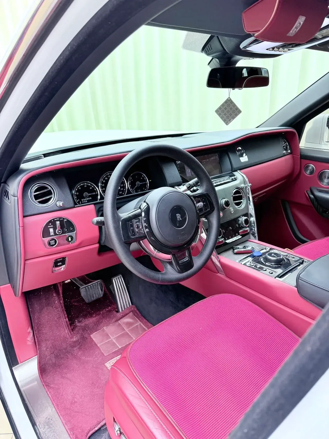 2018 ROLLS-ROYCE CULLINAN thumbnail 4
