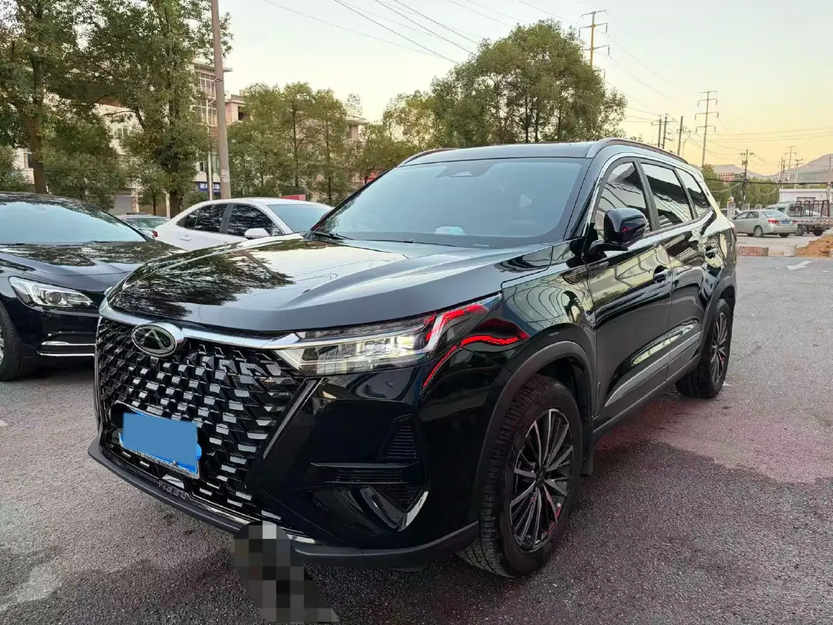 2025 Chery Tiggo 8 PRO 1.6T 197HP L4 7DCT