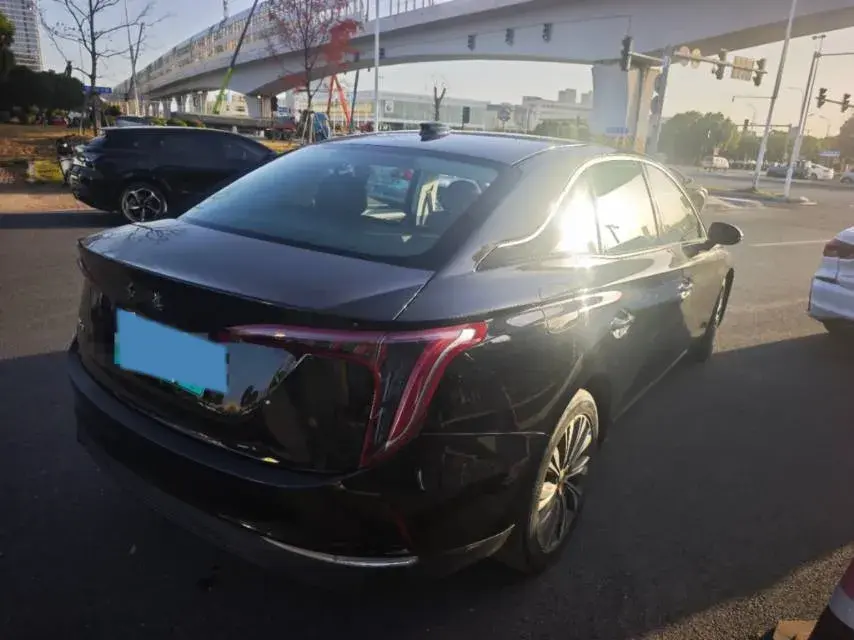 2021 HONGQI E-QM5 thumbnail 2