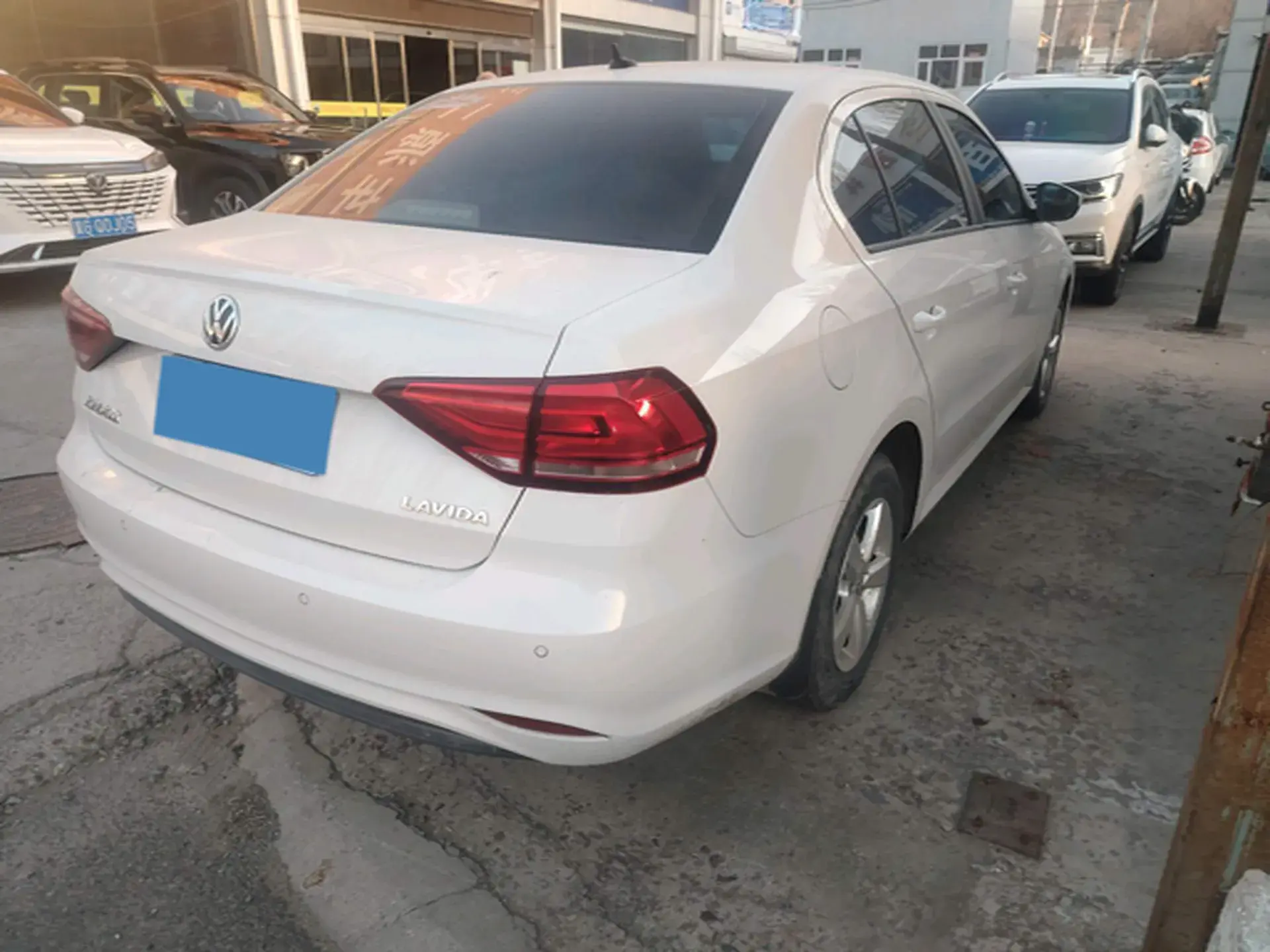 2019 VOLKSWAGEN LAVIDA thumbnail 2