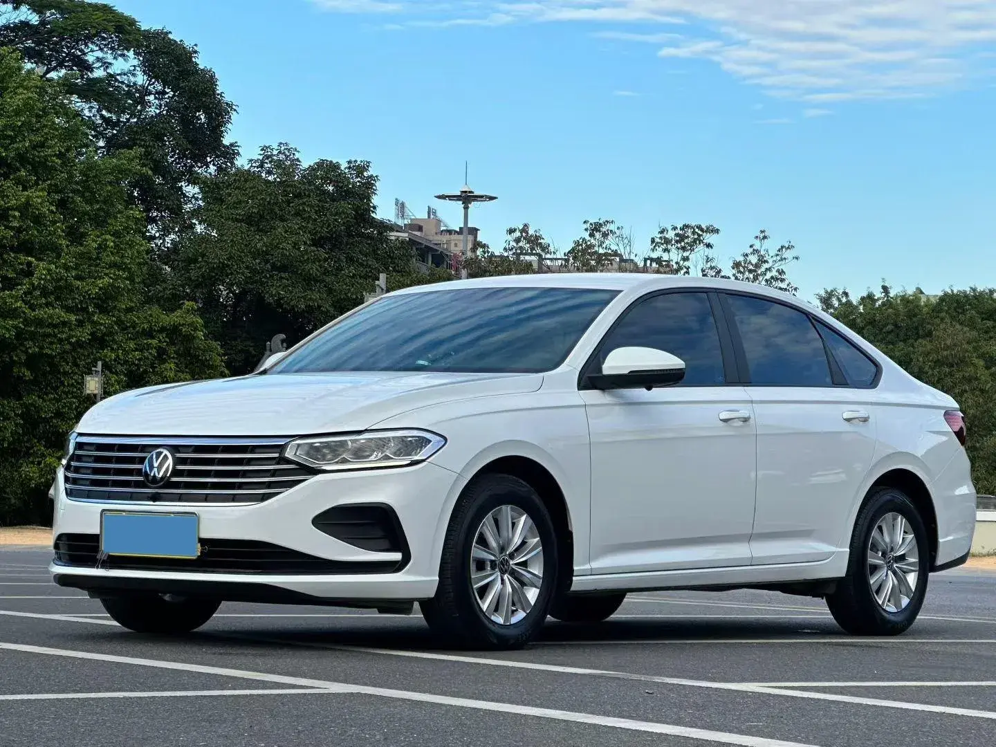 2023 VOLKSWAGEN LAVIDA view 1