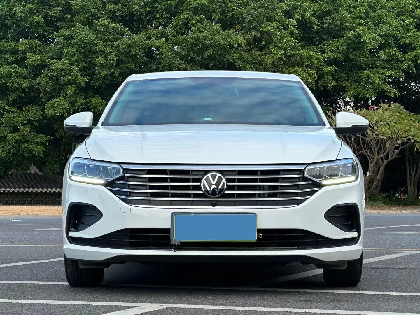 2023 VOLKSWAGEN LAVIDA thumbnail 2