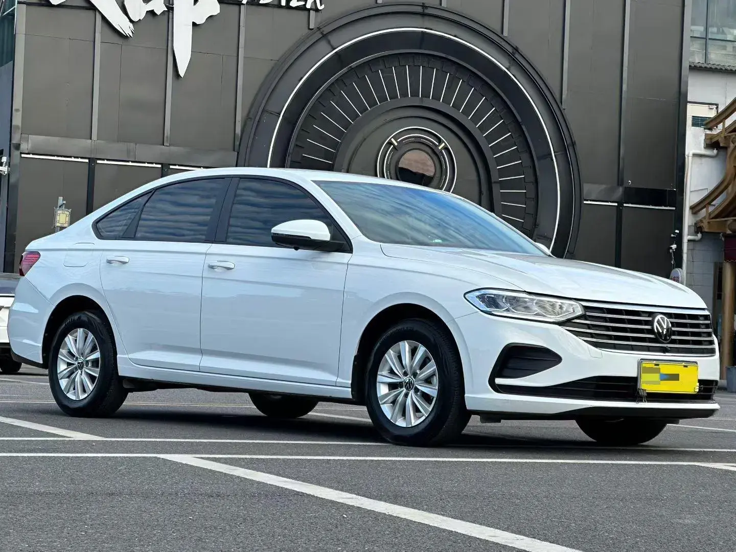 2023 VOLKSWAGEN LAVIDA thumbnail 3