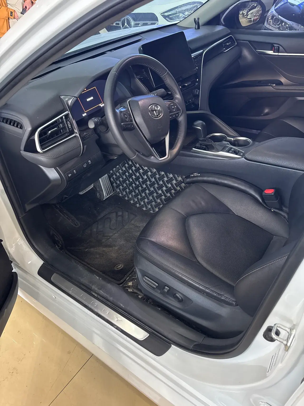 2023 TOYOTA CAMRY thumbnail 2