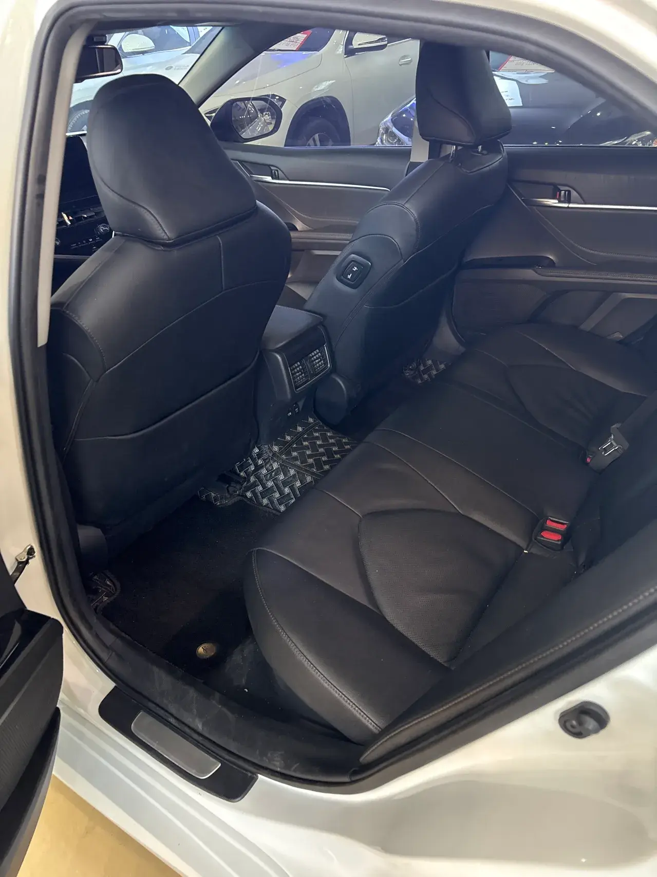 2023 TOYOTA CAMRY thumbnail 4