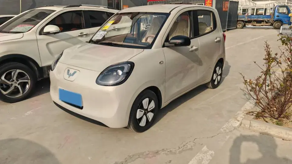 2025 WULING HONGGUANG view 1