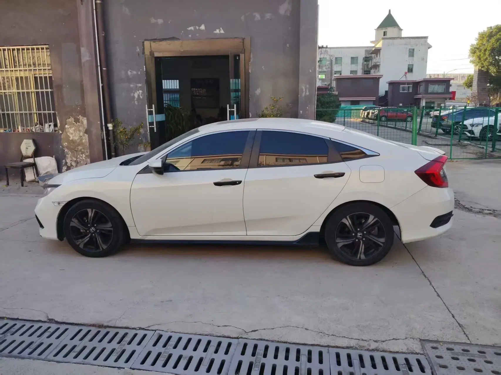 2019 HONDA CIVIC thumbnail 4